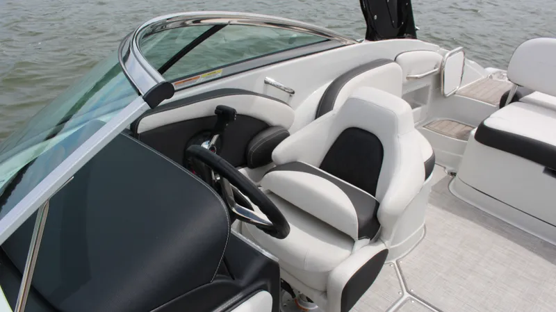 Slide: The Image of Crownline Boats 260 SS 2024 - 25