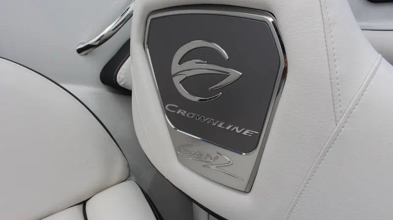 Slide: The Image of Crownline Boats 260 SS 2024 - 30