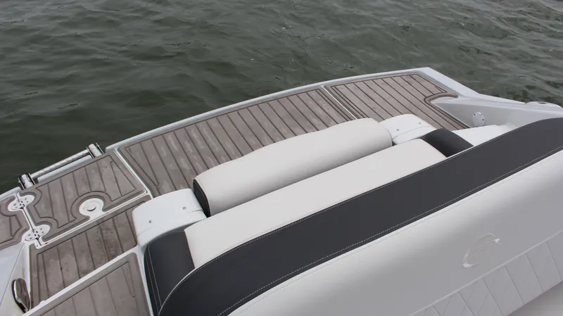 Slide: The Image of Crownline Boats 260 SS 2025 - 10