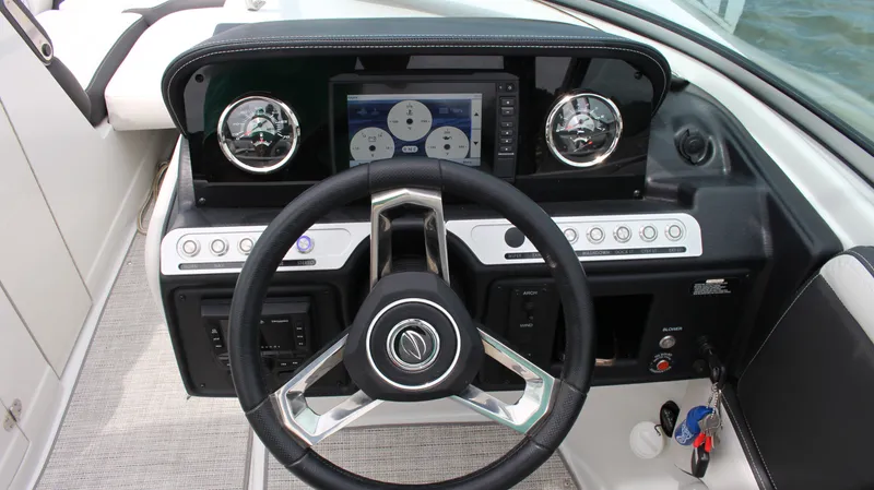 Slide: The Image of Crownline Boats 260 SS 2025 - 22