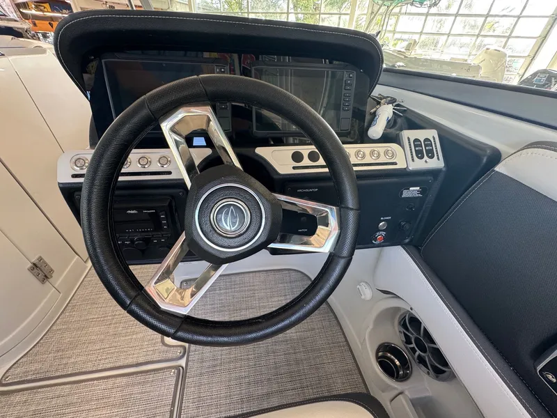 Slide: The Image of Crownline Boats 260 SS 2024 - 5