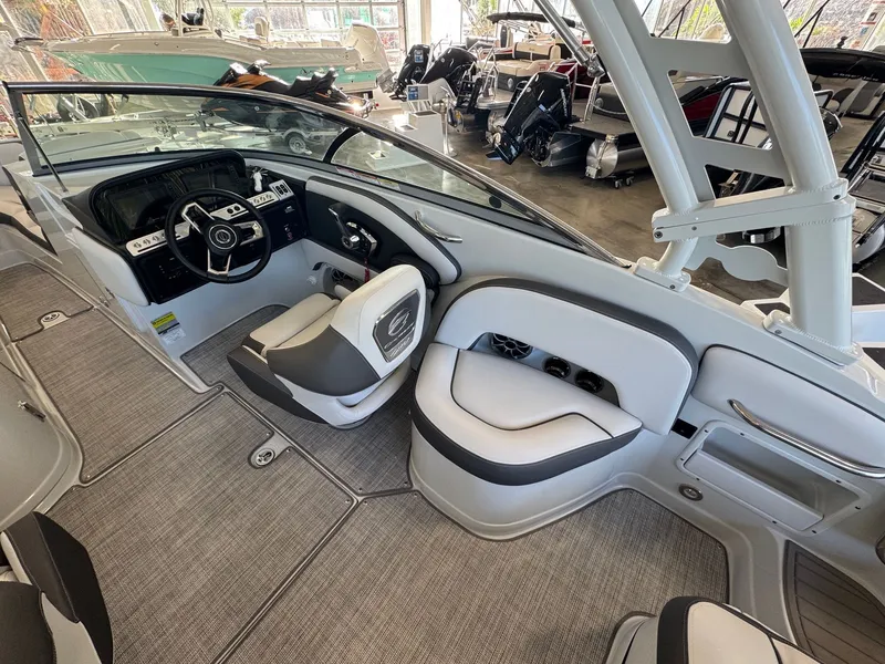 Slide: The Image of Crownline Boats 260 SS 2025 - 10