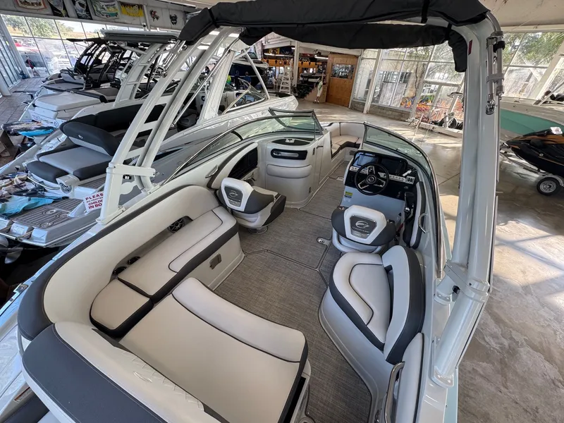 Slide: The Image of Crownline Boats 260 SS 2025 - 3