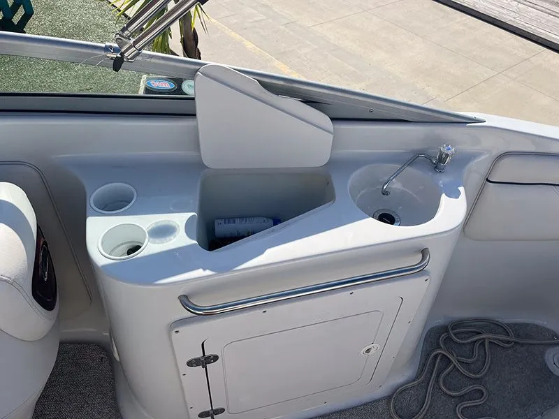 Slide: The Image of Crownline Boats 266 2005 - 8