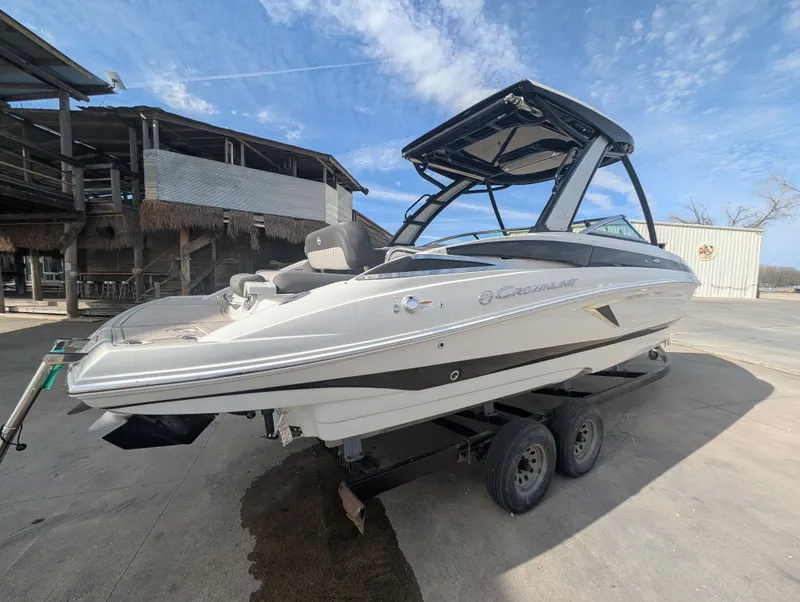 Slide: The Image of Crownline Boats 290SS 2025 - 11