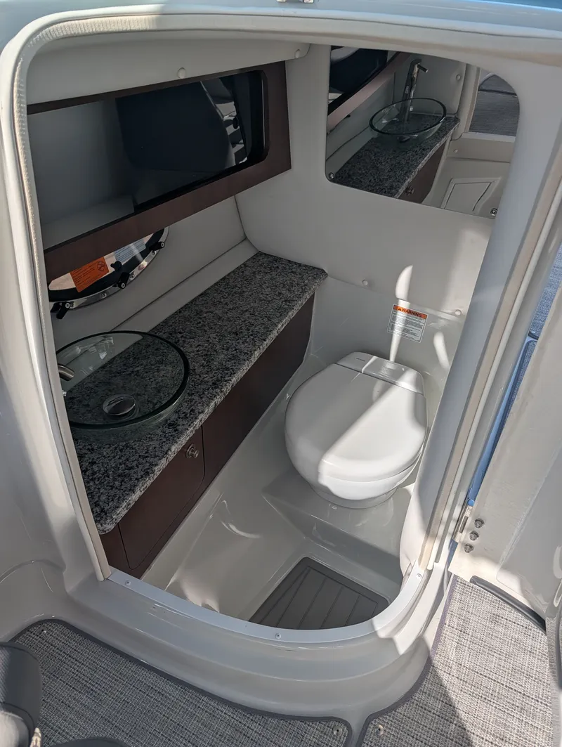 Slide: The Image of Crownline Boats 290SS 2025 - 21