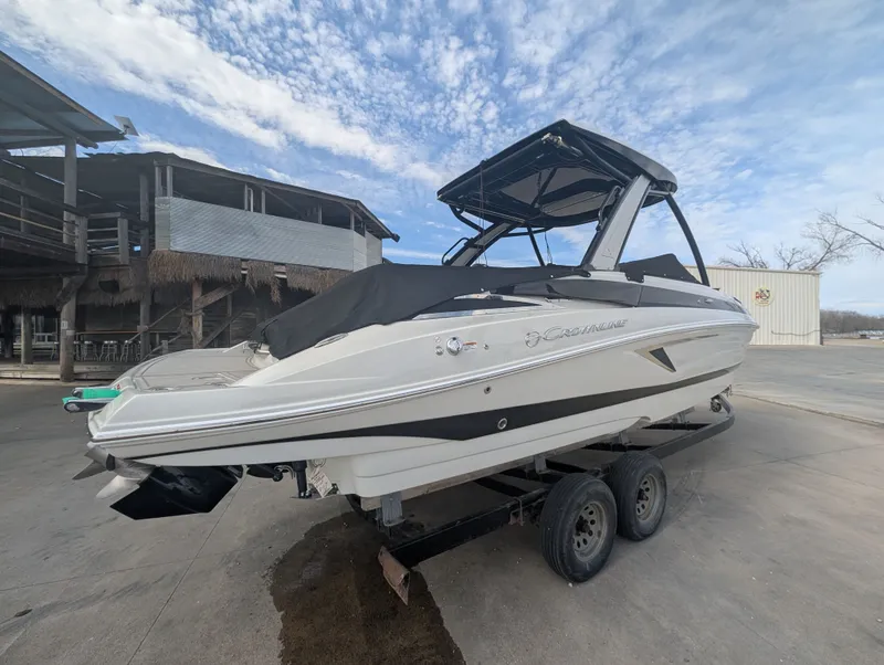 Slide: The Image of Crownline Boats 290SS 2025 - 5