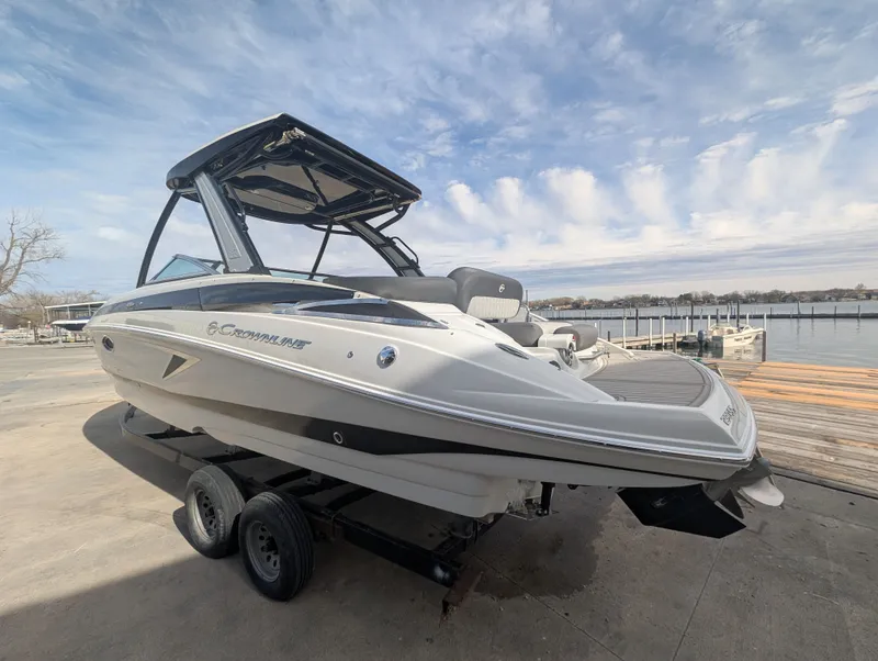 Slide: The Image of Crownline Boats 290SS 2025 - 9