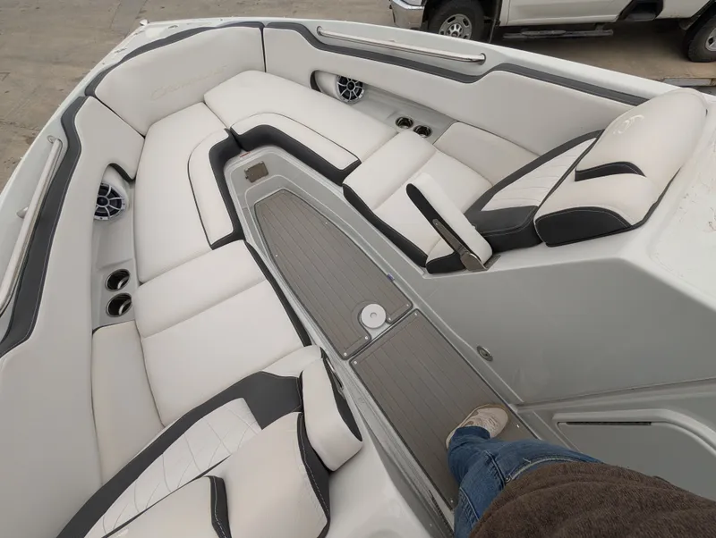 Slide: The Image of Crownline Boats 290SS 2024 - 21