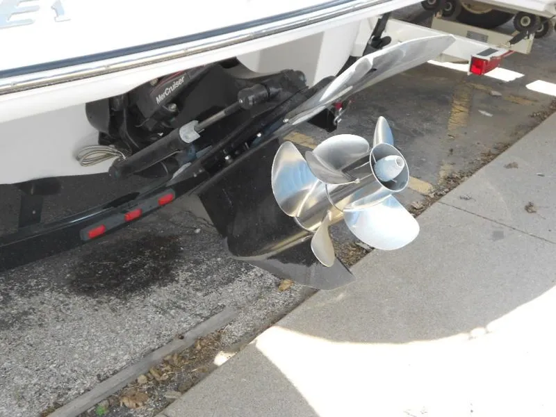 Slide: The Image of Crownline Boats Eclipse E1 2013 - 7