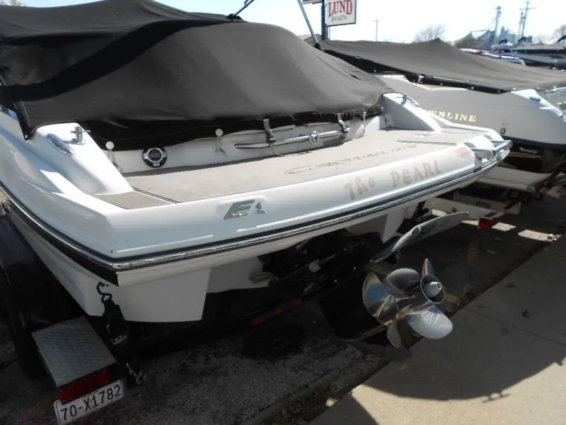 Slide: The Image of Crownline Boats Eclipse E1 2013 - 8