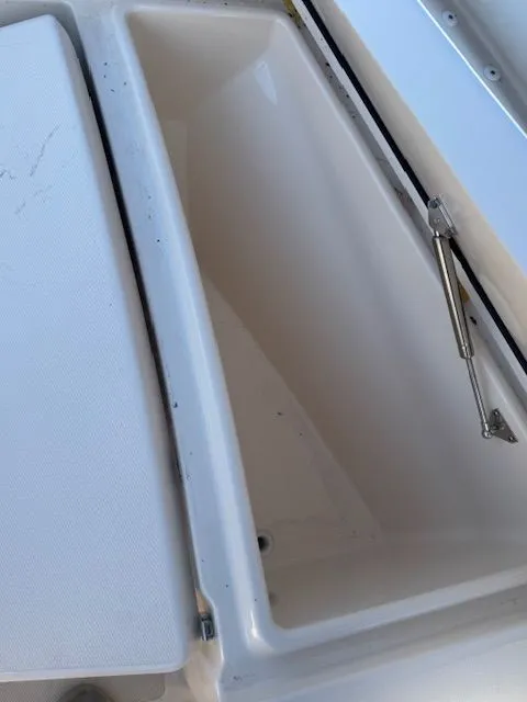 Slide: The Image of Grady-White Fisherman 216 2024 - 20