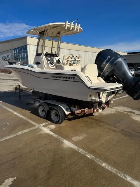 Slide: The Image of Grady-White Fisherman 216 2024 - 5