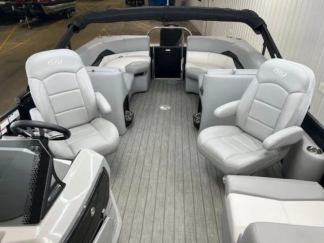 Slide: The Image of Manitou MB25 SHP 2022 - 6