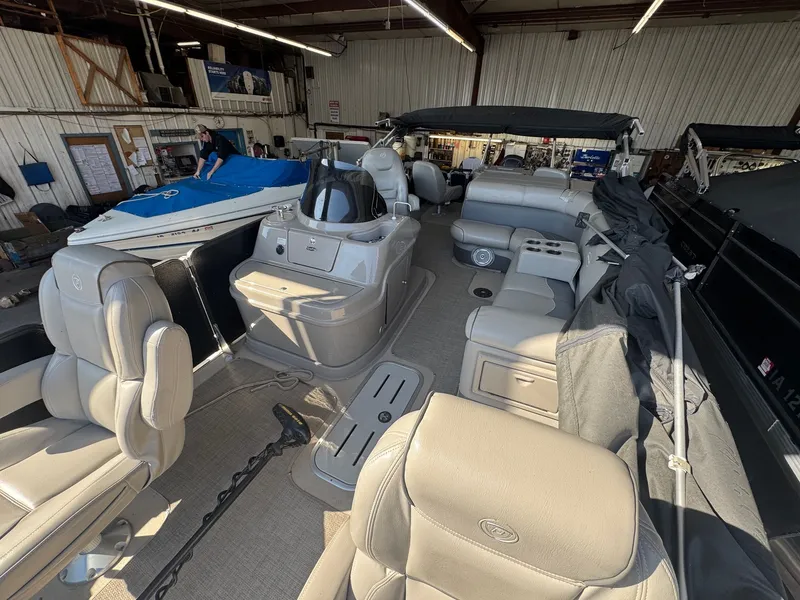 Slide: The Image of Premier Castaway 23 2014 - 12