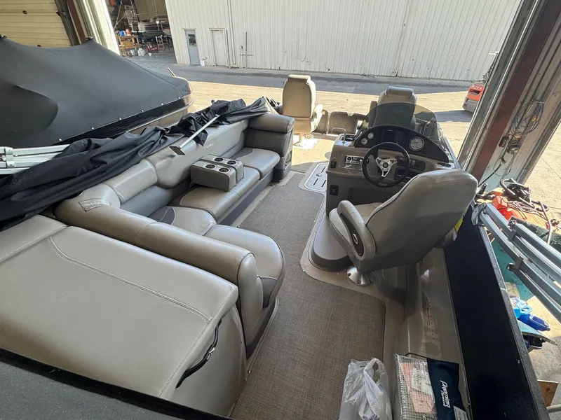 Slide: The Image of Premier Castaway 23 2014 - 5