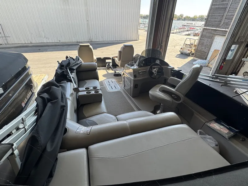 Slide: The Image of Premier Castaway 23 2014 - 6