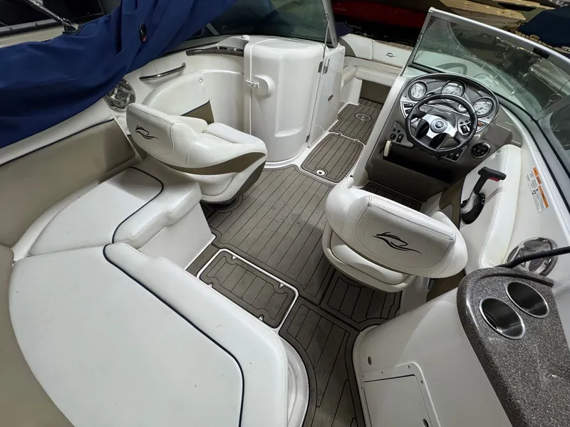 Slide: The Image of Rinker 228 Captiva Deckboat 2009 - 5