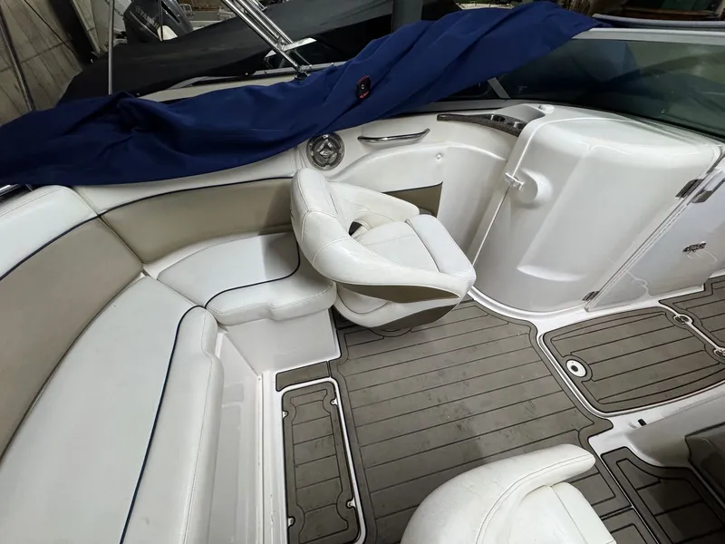 Slide: The Image of Rinker 228 Captiva Deckboat 2009 - 9
