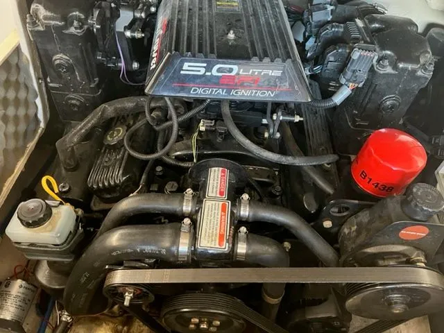 Slide: The Image of Sea Ray 210 Sundeck 1999 - 5