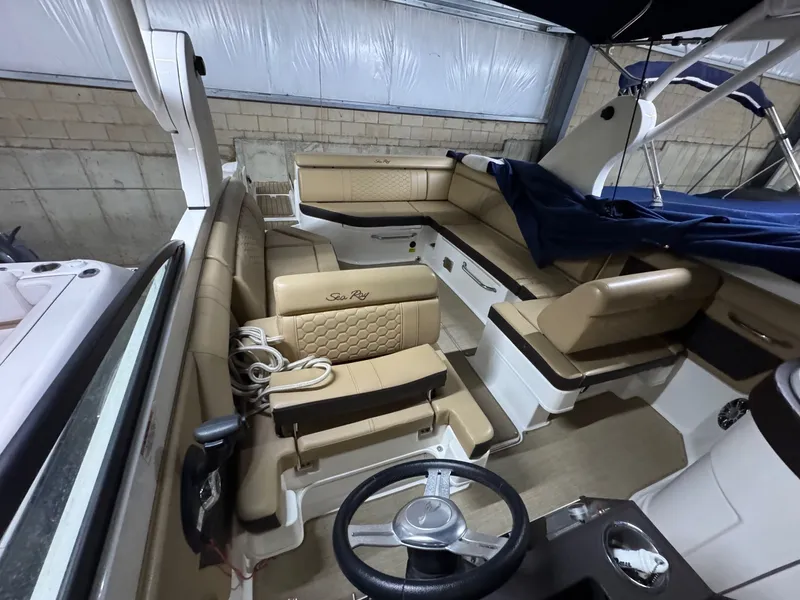 Slide: The Image of Sea Ray SDX 270 2020 - 15