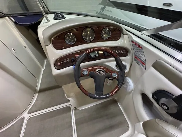 Slide: The Image of Sea Ray 270 Sundeck 2006 - 6