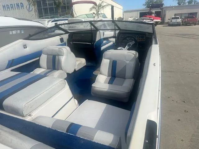 Slide: The Image of Wellcraft 186 1990 - 5