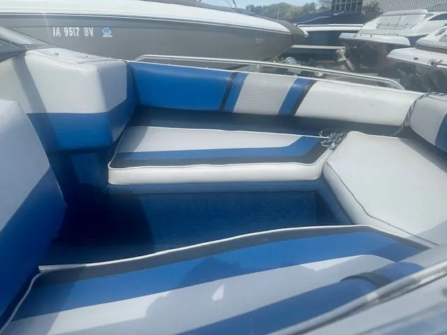 Slide: The Image of Wellcraft 186 1990 - 6