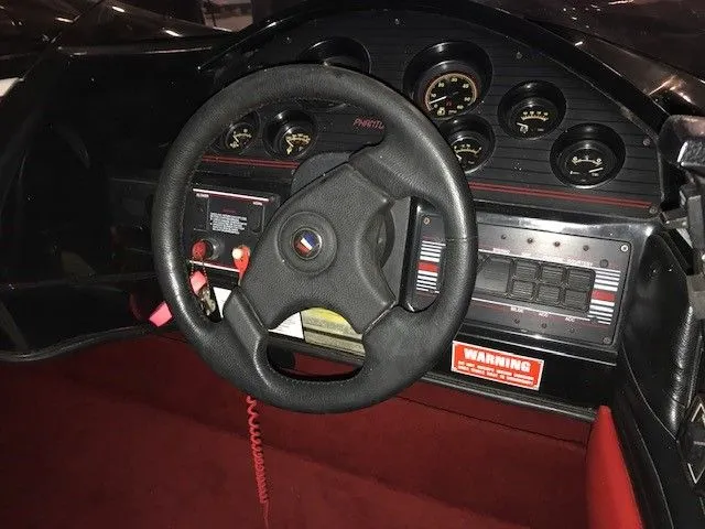 Slide: The Image of Wellcraft EXCALIBUR 1990 - 10