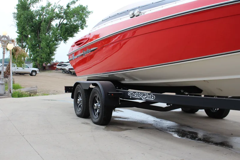 Slide: The Image of Wellcraft EXCALIBUR 1990 - 12