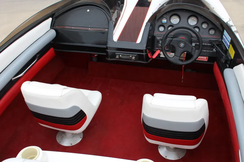 Slide: The Image of Wellcraft EXCALIBUR 1990 - 18