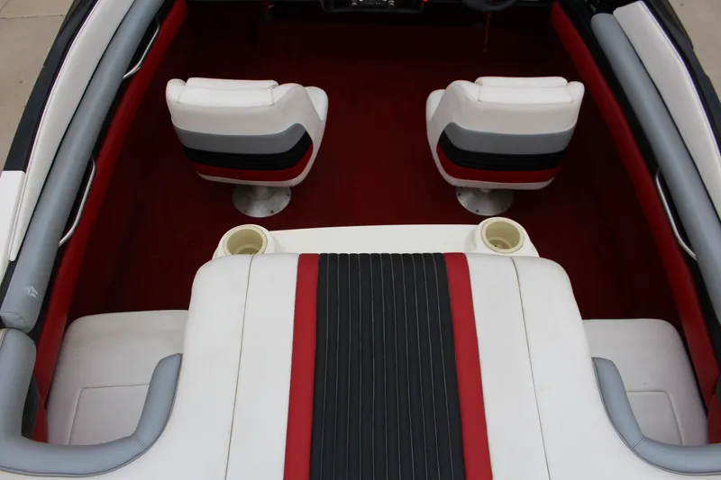 Slide: The Image of Wellcraft EXCALIBUR 1990 - 21