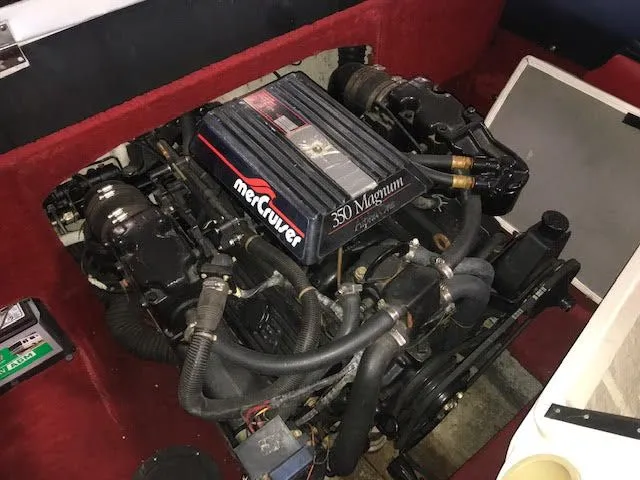 Slide: The Image of Wellcraft EXCALIBUR 1990 - 7