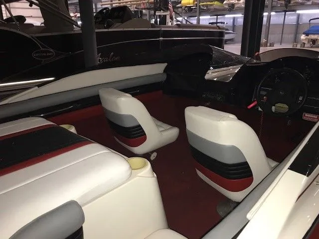 Slide: The Image of Wellcraft EXCALIBUR 1990 - 9