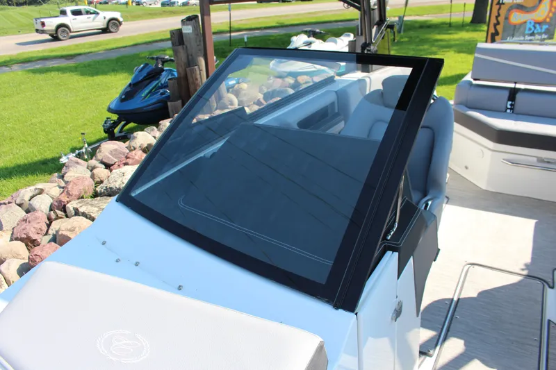 Slide: The Image of Cobalt R4 Surf 2025 - 22