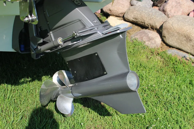 Slide: The Image of Cobalt R4 Surf 2025 - 9