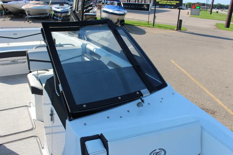 Slide: The Image of Cobalt R8 Surf 2025 - 28