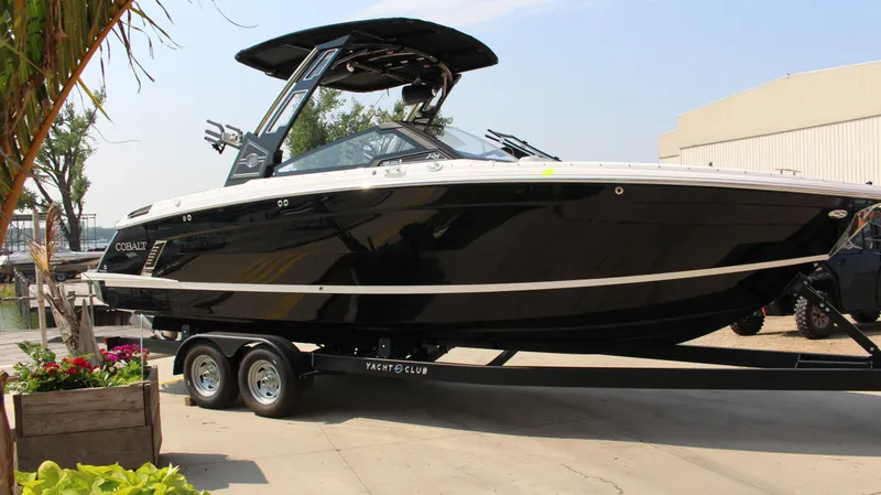 Slide: The Image of Cobalt R8 Surf 2025 - 45