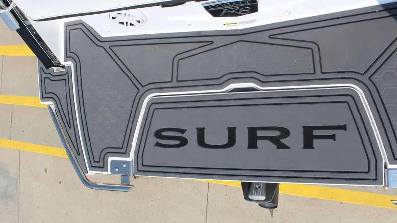 Slide: The Image of Cobalt R8 Surf 2025 - 53