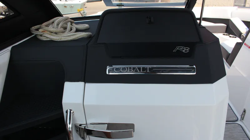 Slide: The Image of Cobalt R8 Surf 2025 - 67