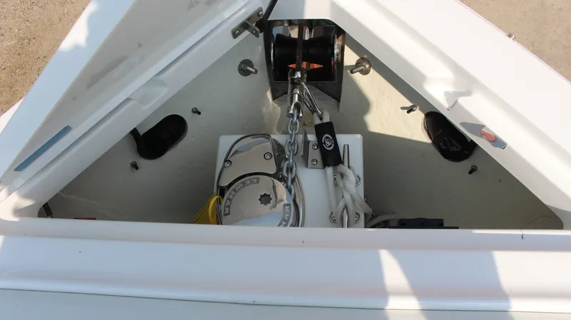 Slide: The Image of Cobalt R8 Surf 2025 - 79