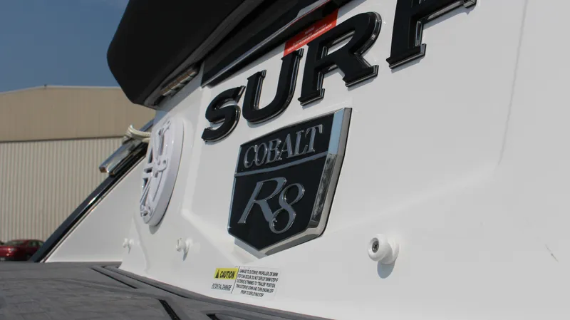 Slide: The Image of Cobalt R8 Surf 2025 - 86