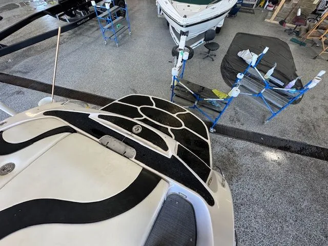 Slide: The Image of Nautique 226 2005 - 10