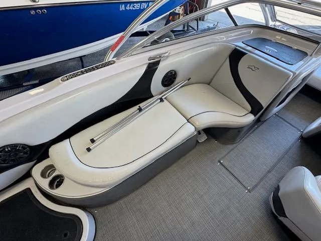 Slide: The Image of Nautique 226 2005 - 7