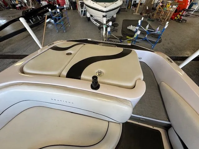 Slide: The Image of Nautique 226 2005 - 9