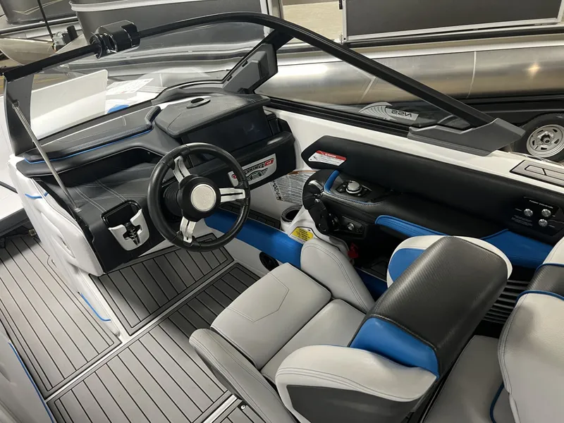 Slide: The Image of Nautique G23 2019 - 13