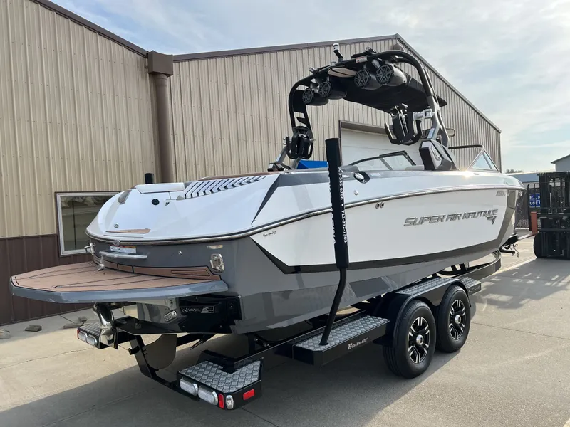 Slide: The Image of Nautique G25 2018 - 3