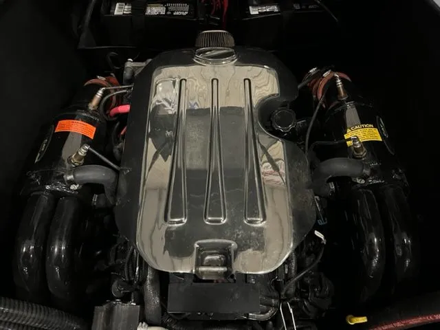 Slide: The Image of Tigé 2300 V Limited 2014 - 13