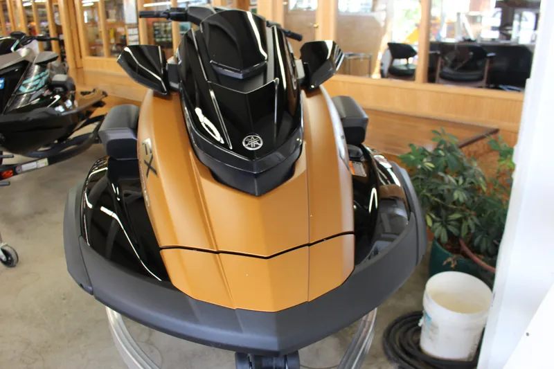 Slide: The Image of Yamaha FX CRUISER HIGH OUTPUT 2025 - 12