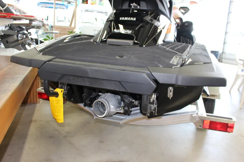 Slide: The Image of Yamaha FX CRUISER HIGH OUTPUT 2025 - 5